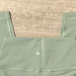 Lululemon like new leggings